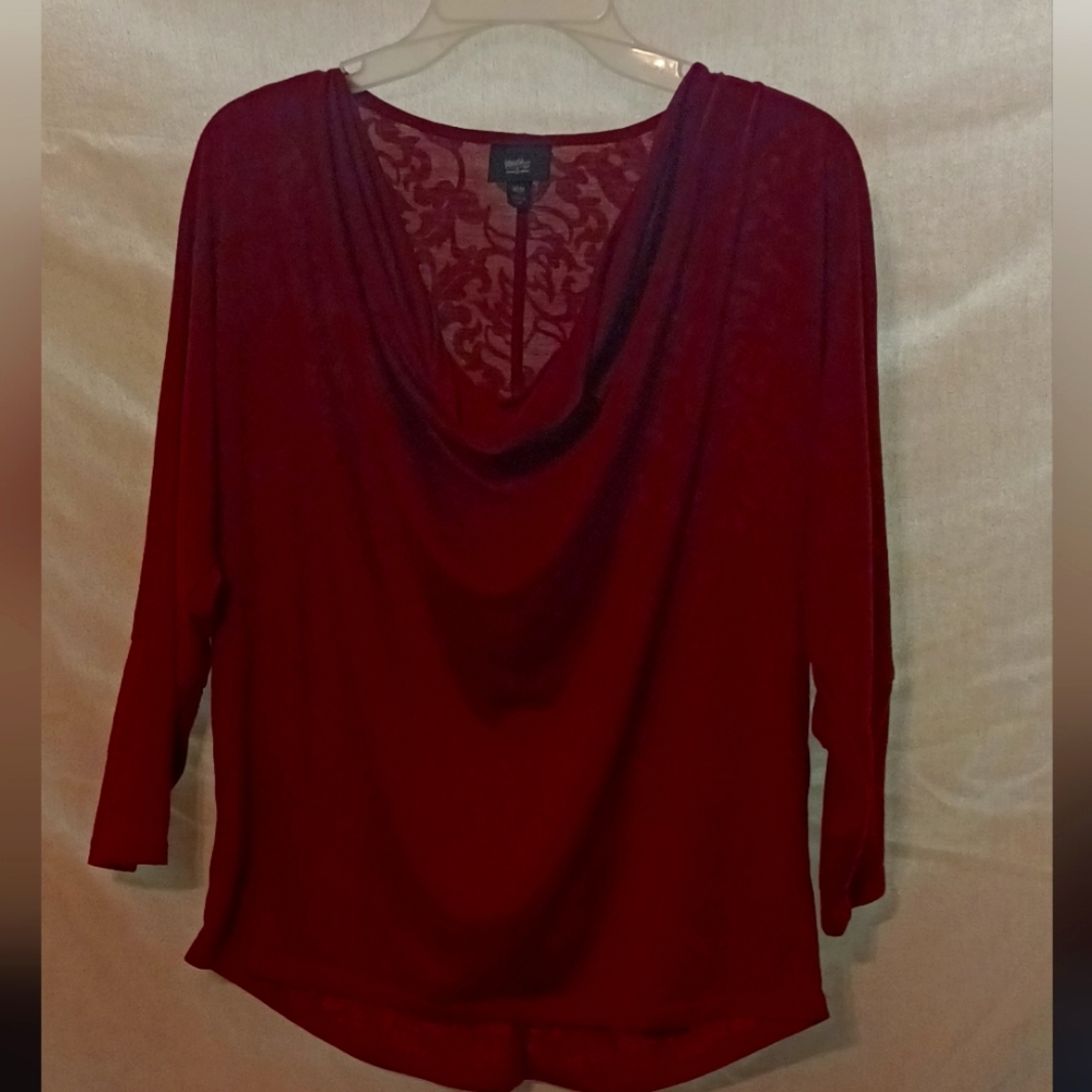 Mossimo Cowl Neck 3/4 sleeve top size M (burgundy)